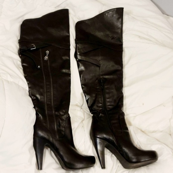 Guess black leather zippered knee high boots size 7.5 - Picture 1 of 6